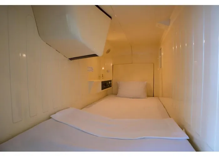 Male Only Capsule Inn Hamamatsucho - Vacation Stay 68799V